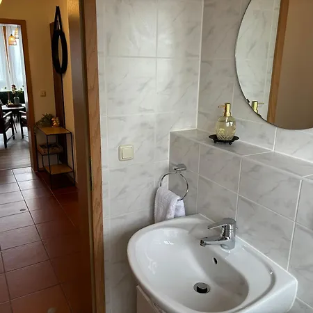 Visit -glasstube * 奥伯霍夫