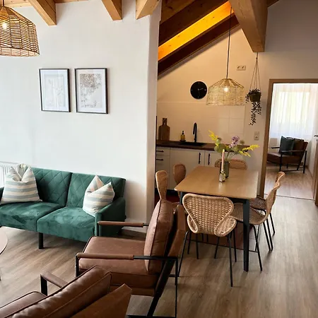 Visit -glasstube Apartment