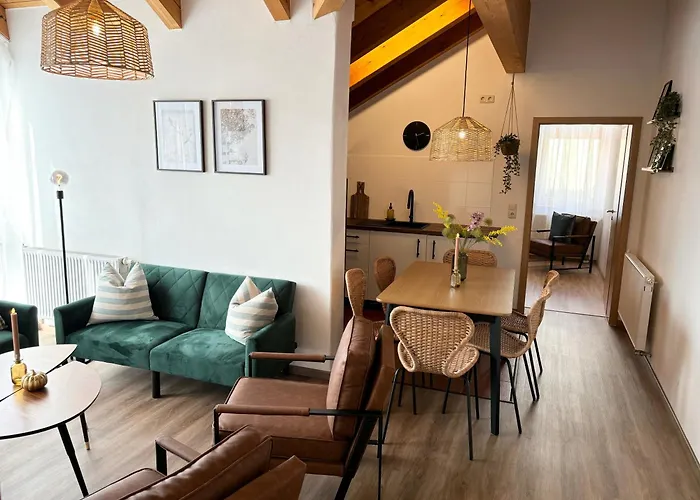 Visit -glasstube アパート