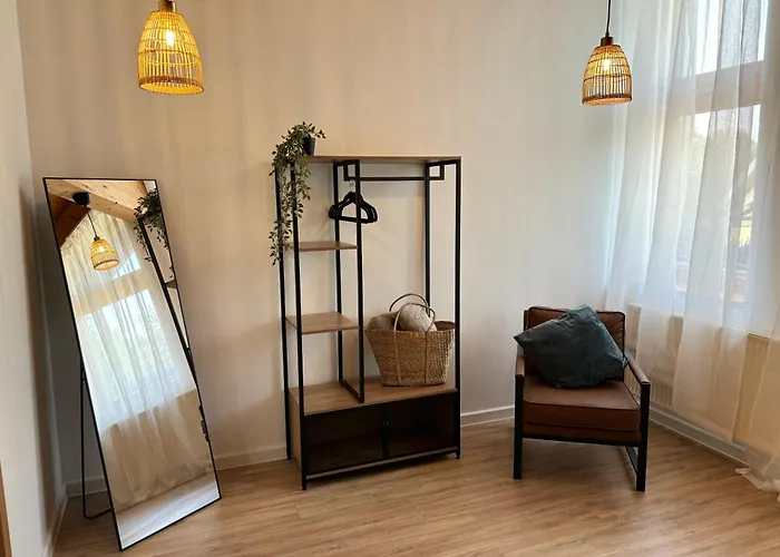 アパート Visit -glasstube *